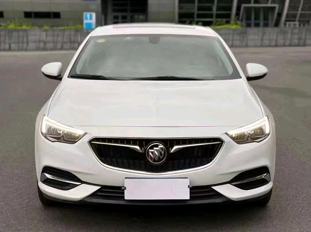 珠海18年别克君威1