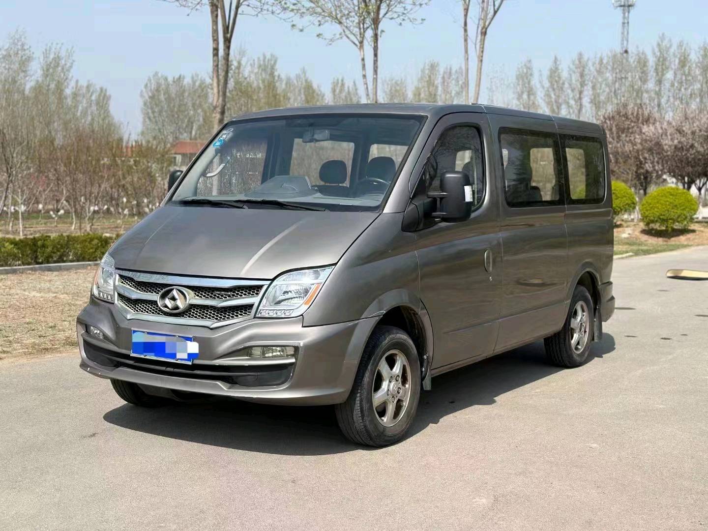 东营17年大通V804