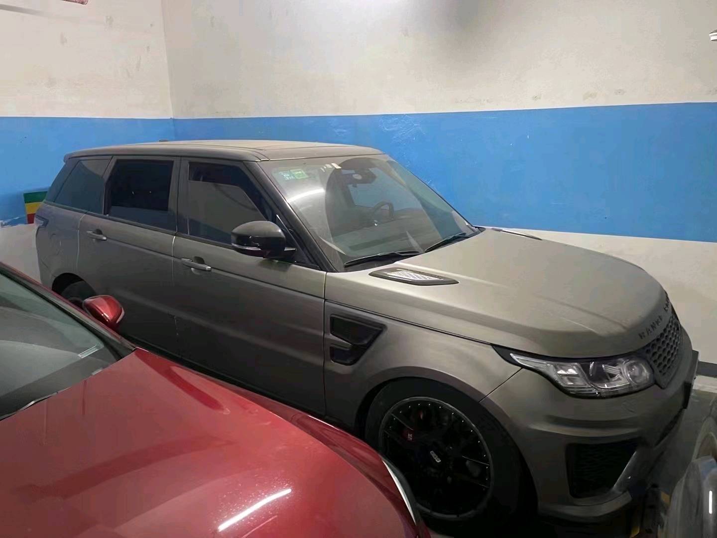 重庆16年路虎揽胜运动2