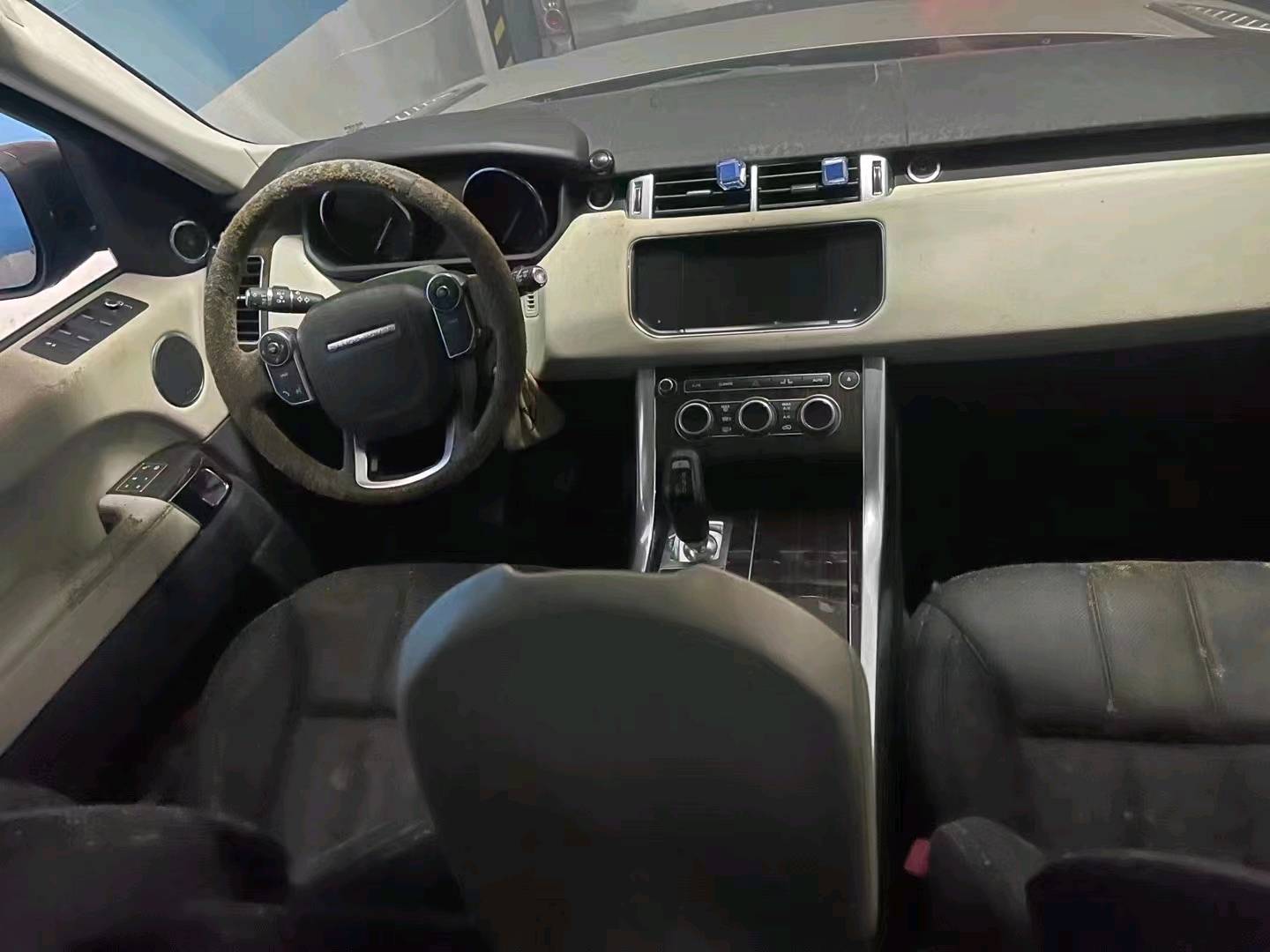 重庆16年路虎揽胜运动5