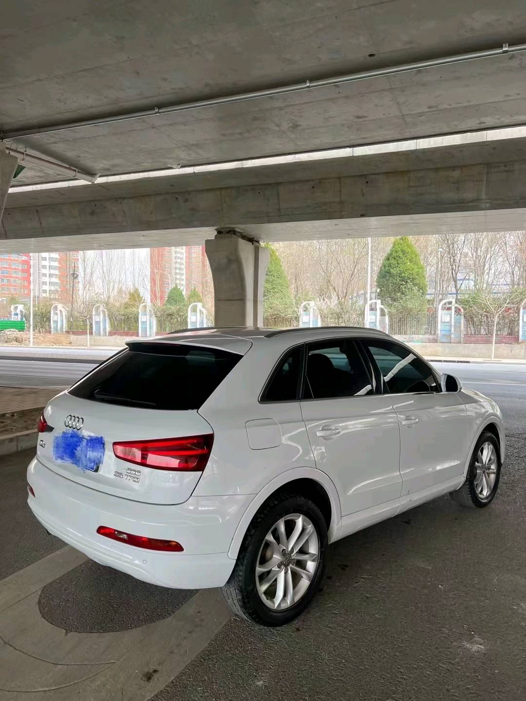 保定13年奥迪Q36