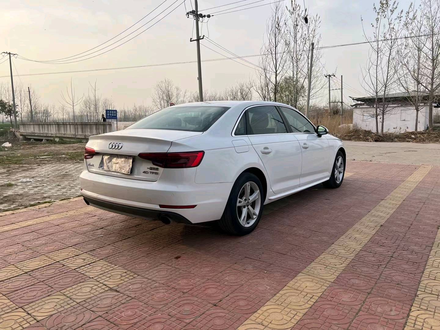 徐州17年奥迪A4L8
