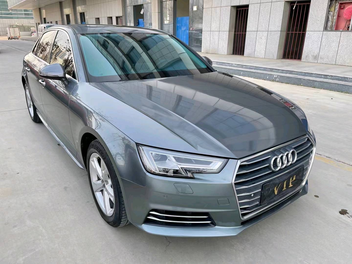 济宁17年奥迪A4L3