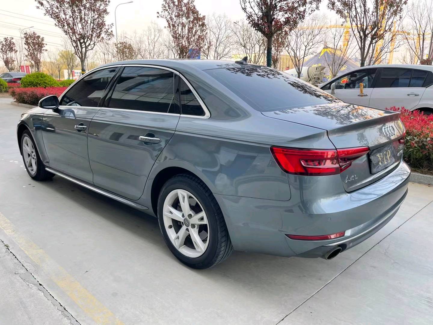济宁17年奥迪A4L7