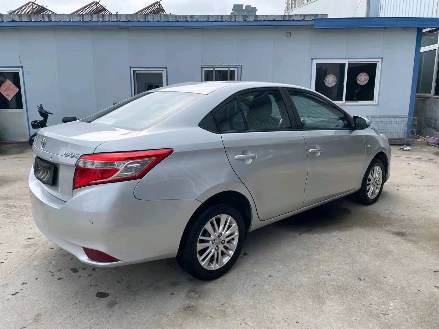 济宁14年丰田威驰8