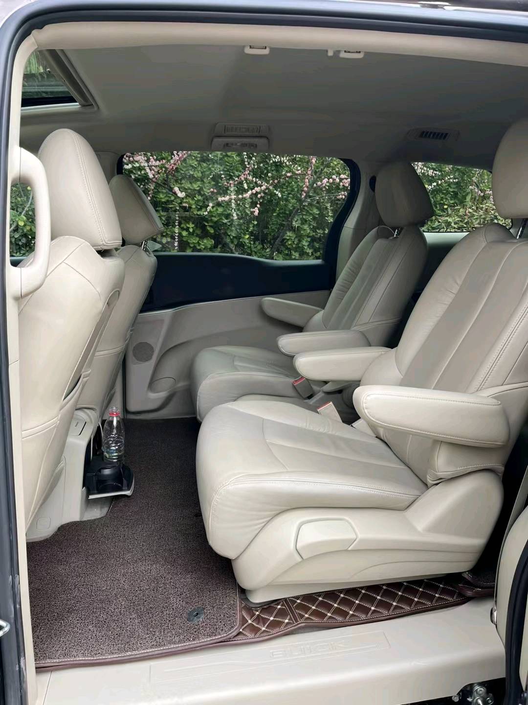 青岛19年别克GL85