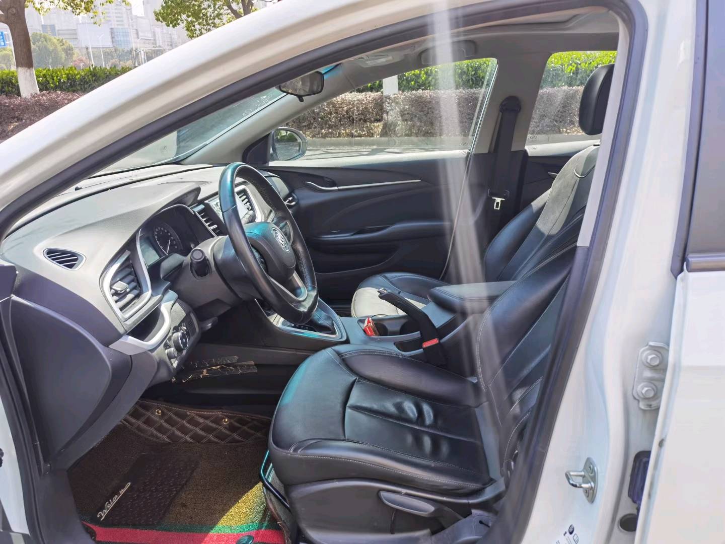 苏州18年别克英朗4