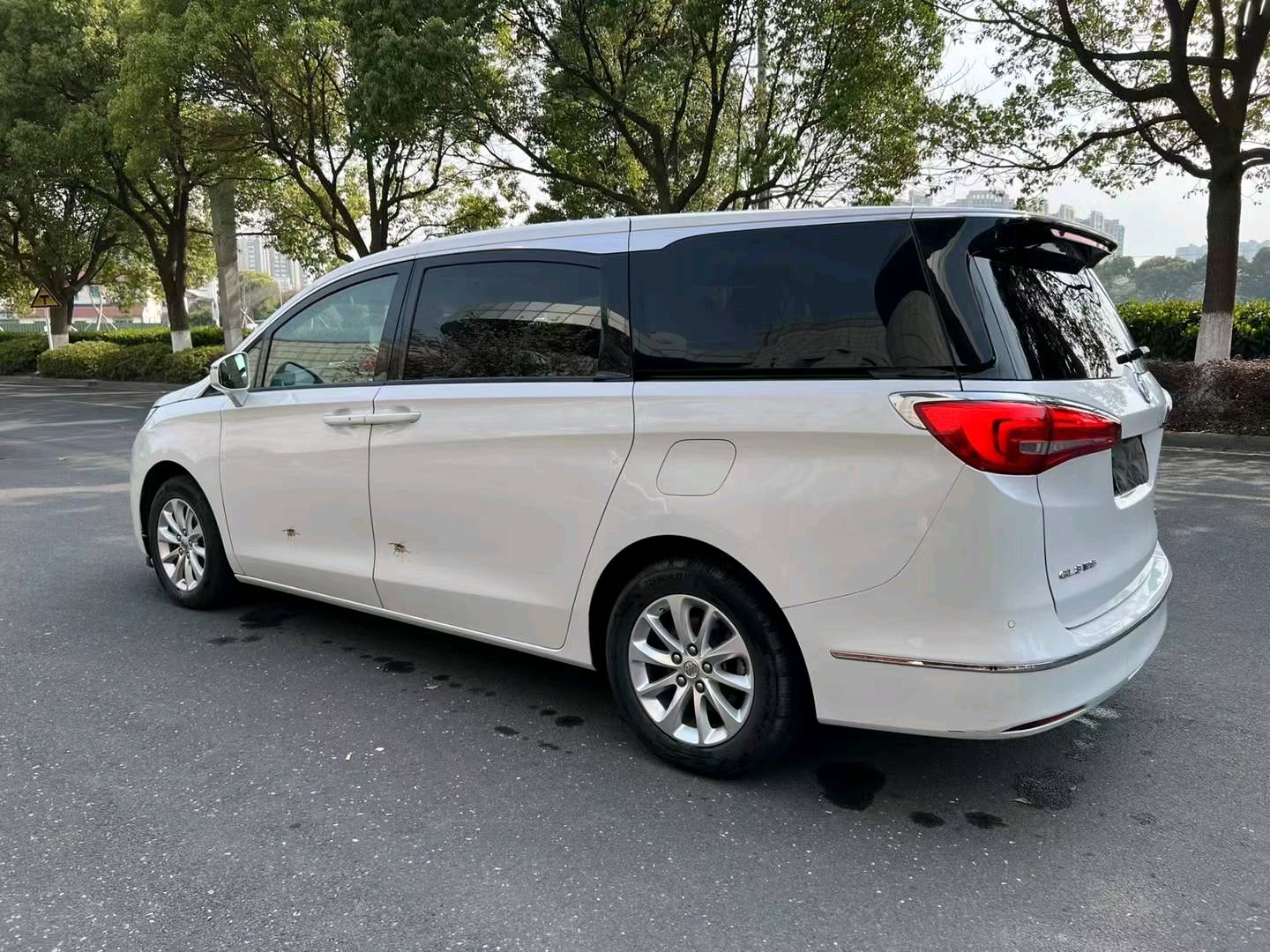 苏州19年别克GL88