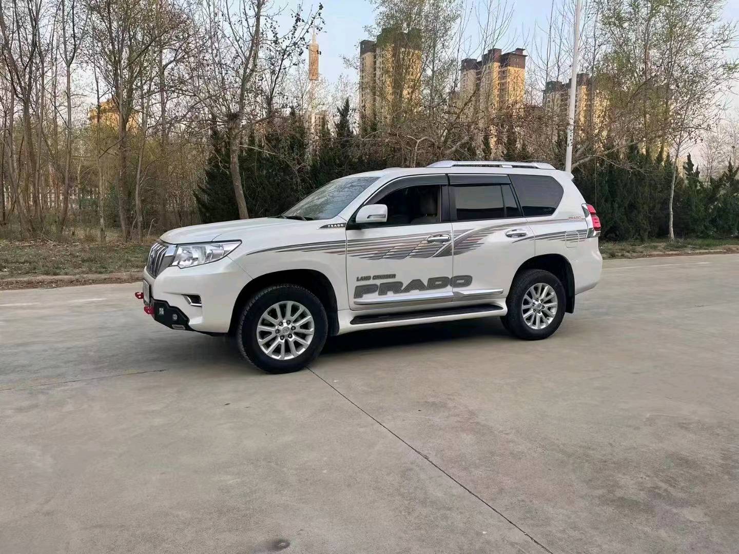 济南18年丰田普拉多2