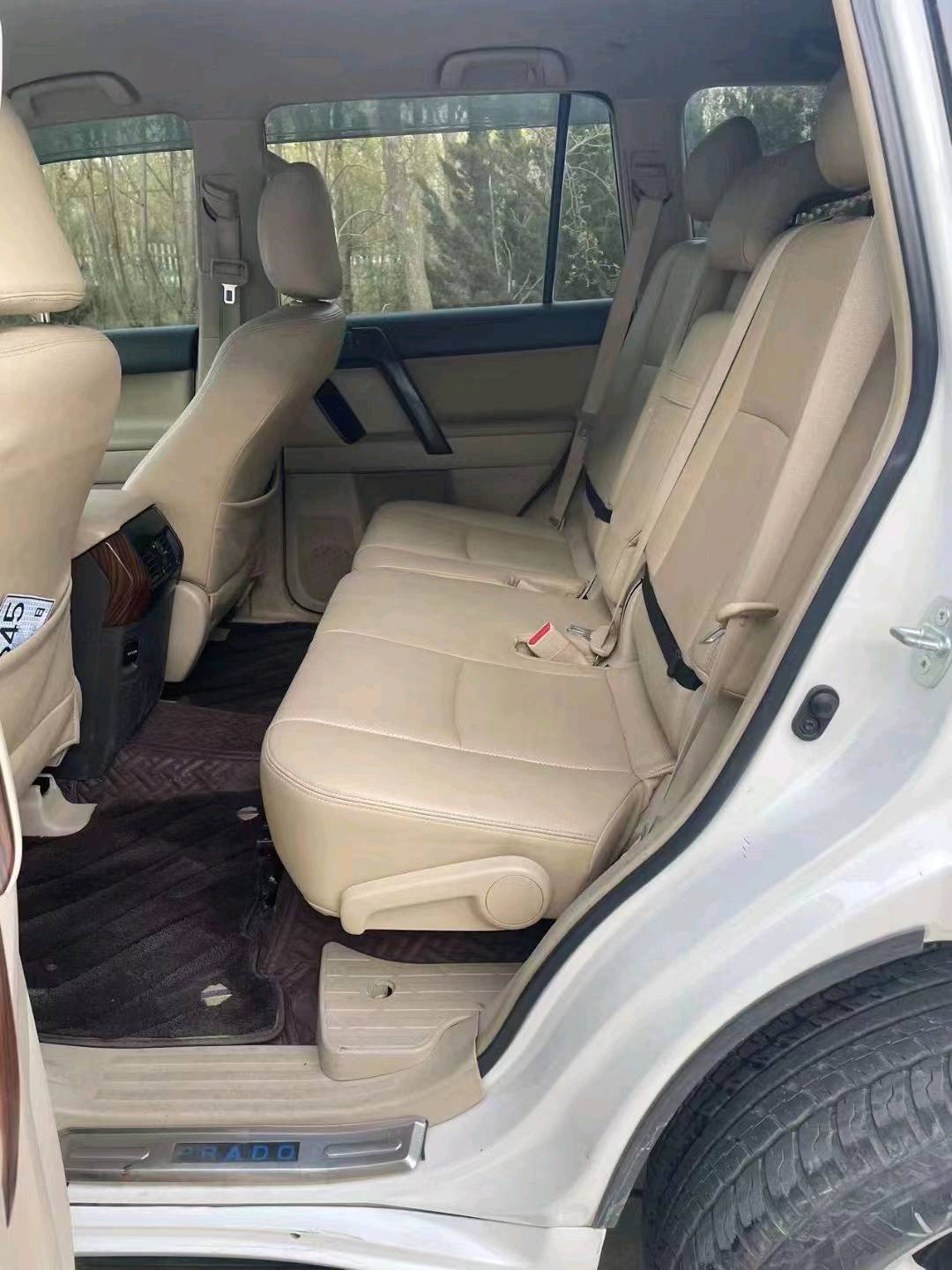 济南18年丰田普拉多5