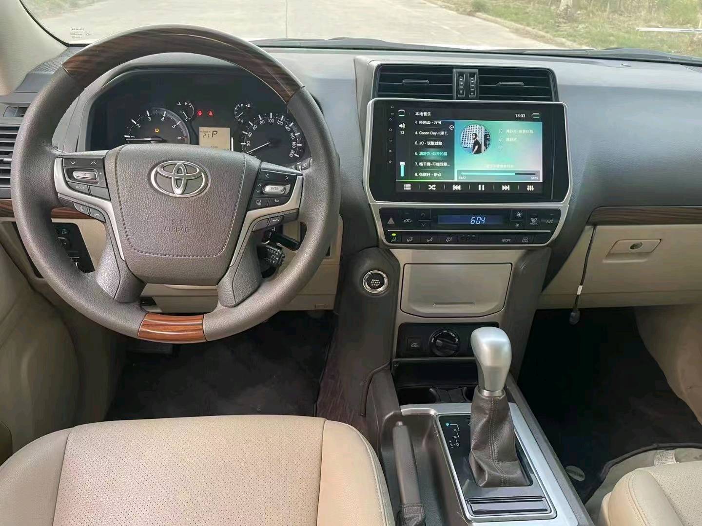 济南18年丰田普拉多6