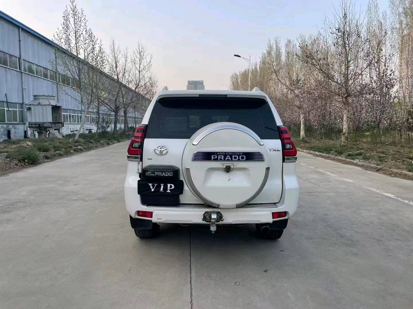 济南18年丰田普拉多9