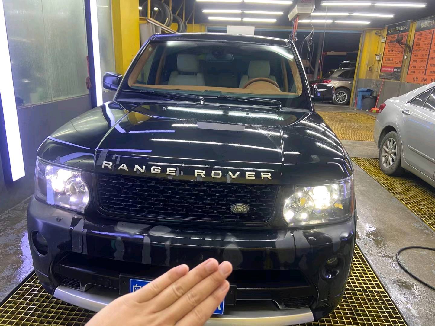 广州09年路虎揽胜运动1