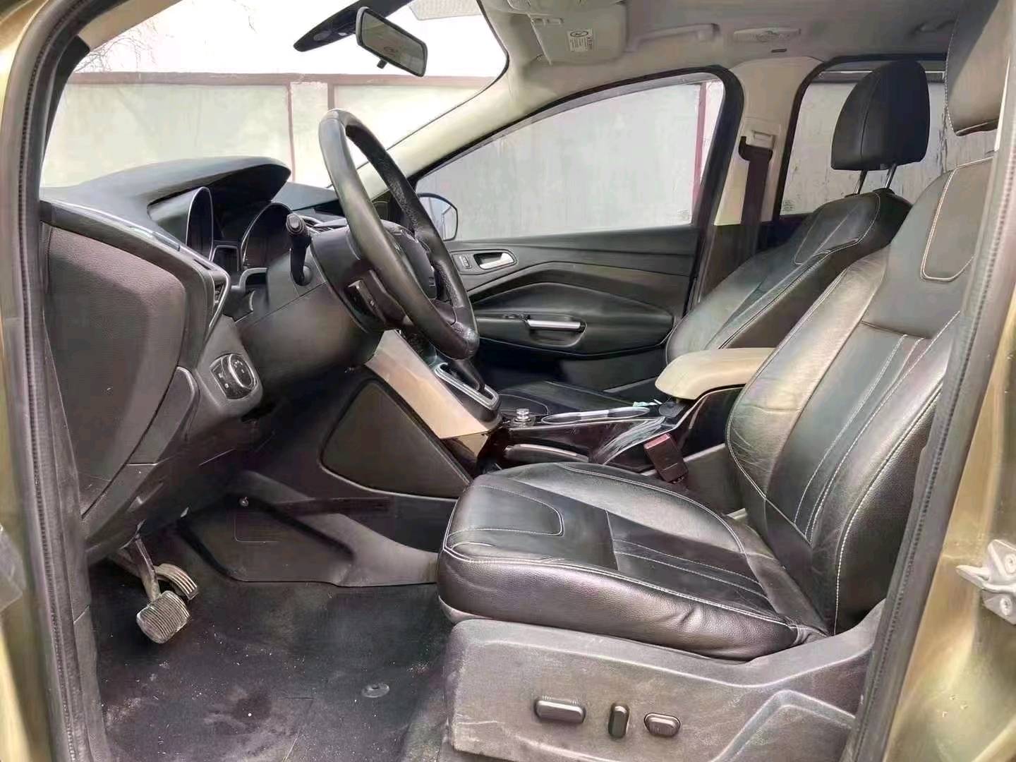 青岛15年福特翼虎5