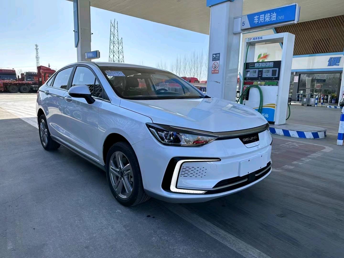 保定22年北汽新能源EU系列2