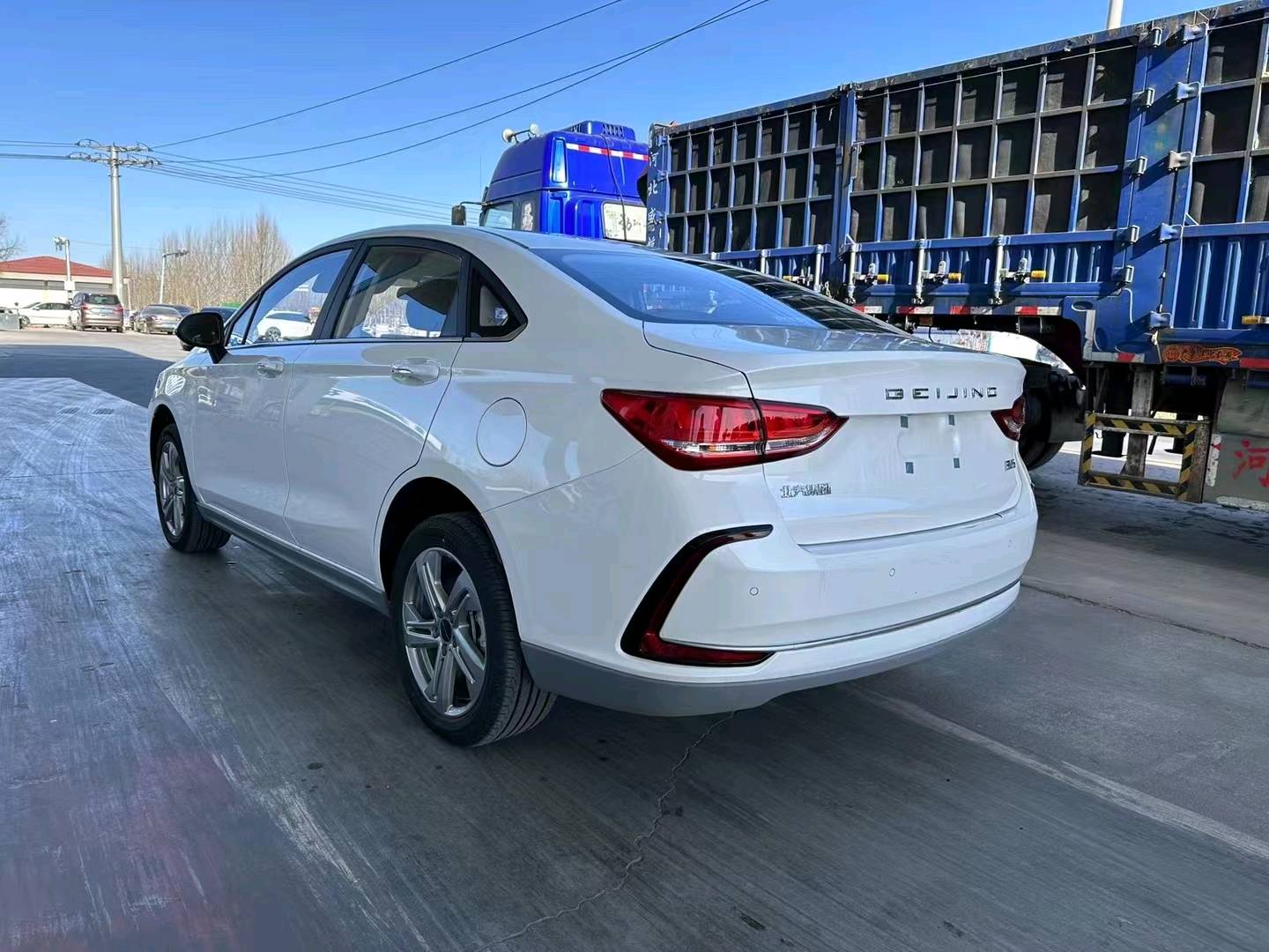 保定22年北汽新能源EU系列7
