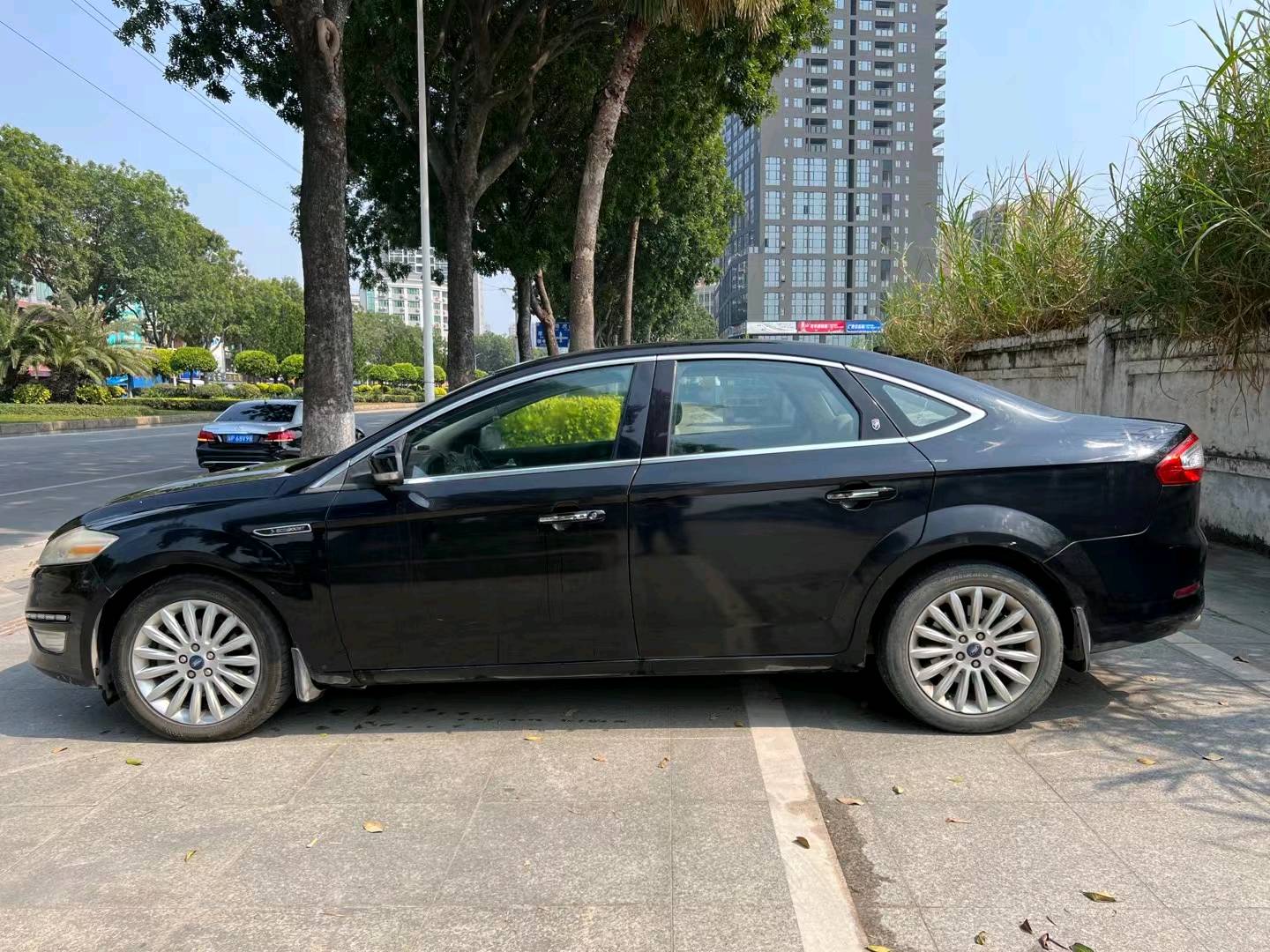 东莞13年福特蒙迪欧-致胜8