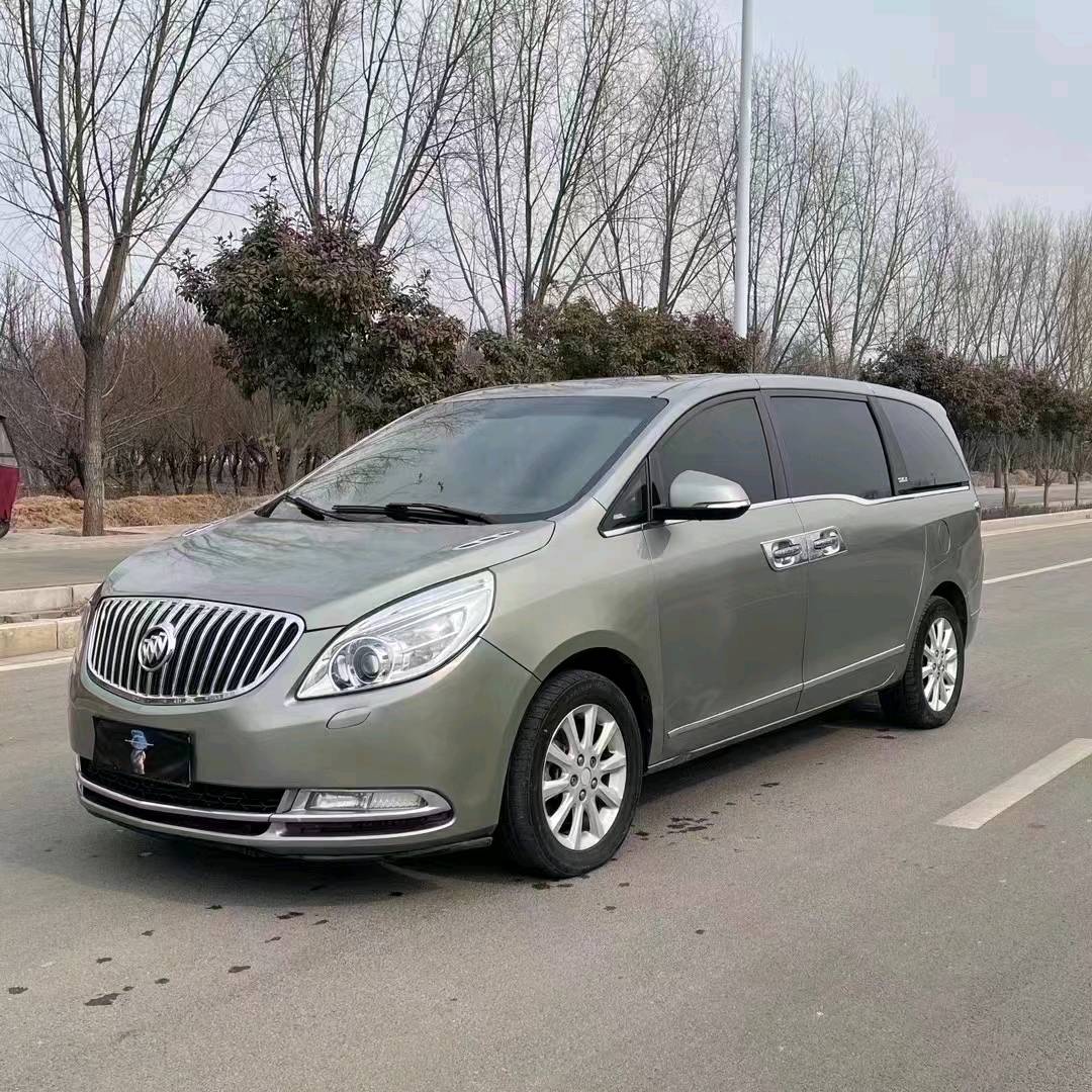 青岛12年别克GL82