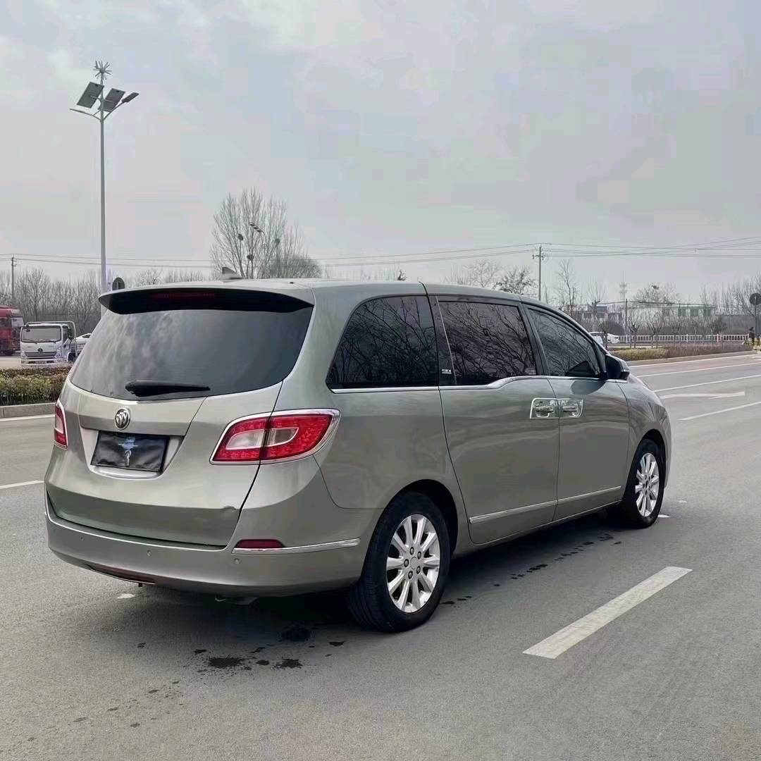 青岛12年别克GL84