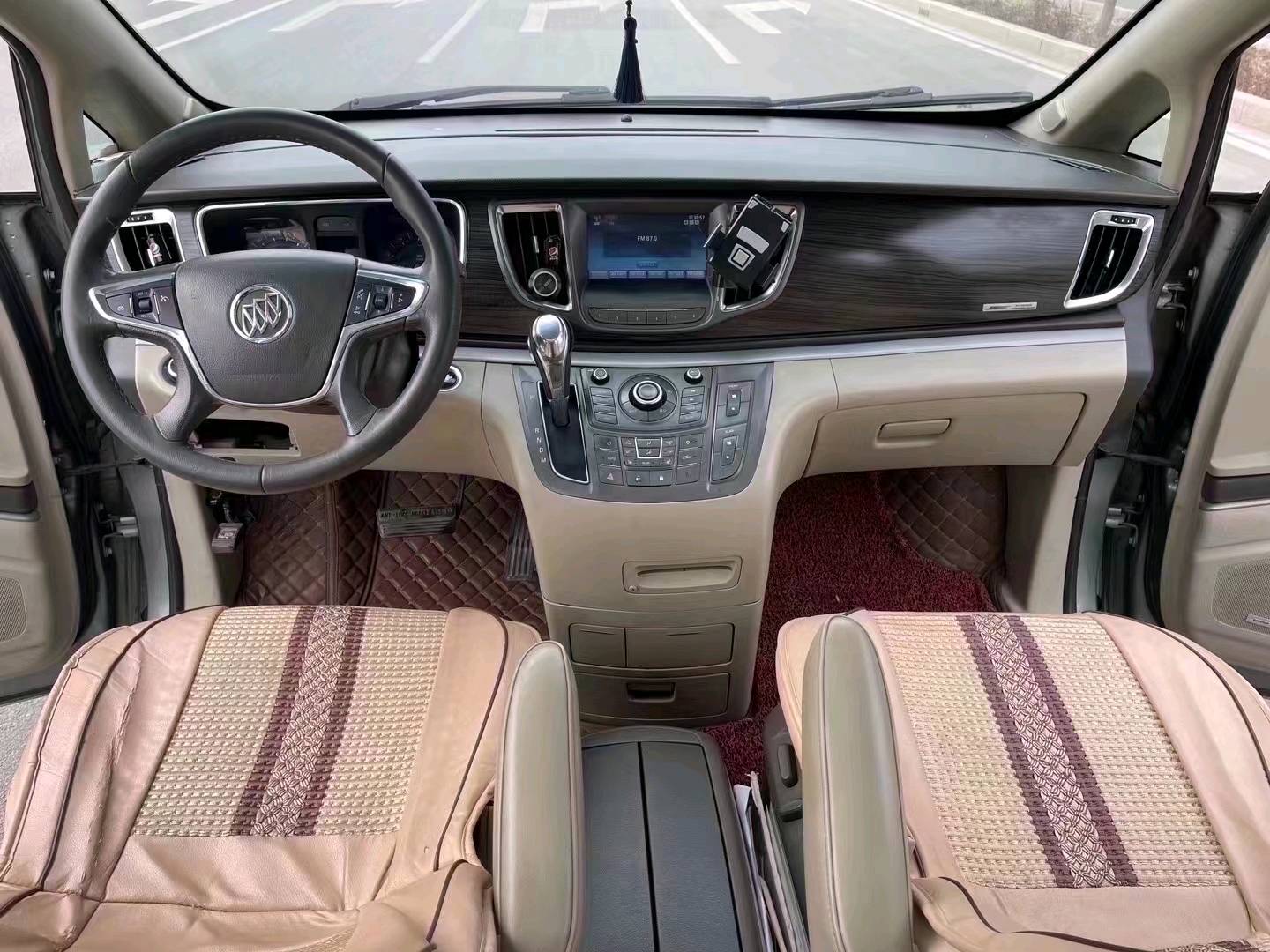 青岛12年别克GL89