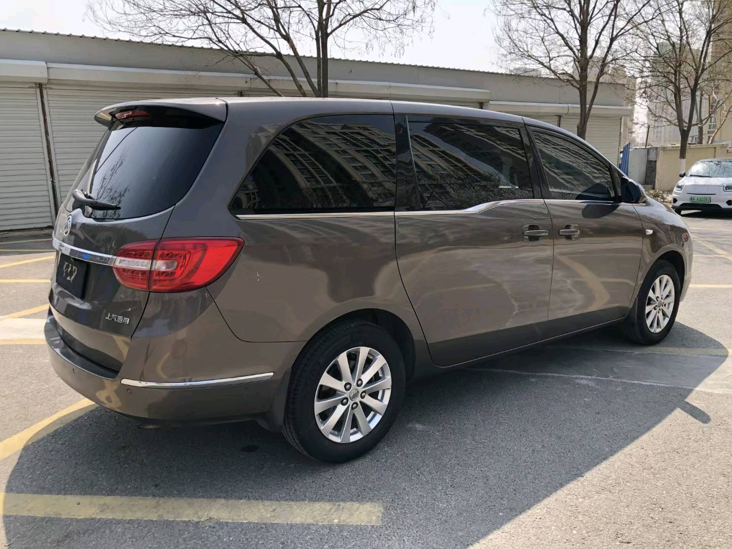 青岛17年别克GL87