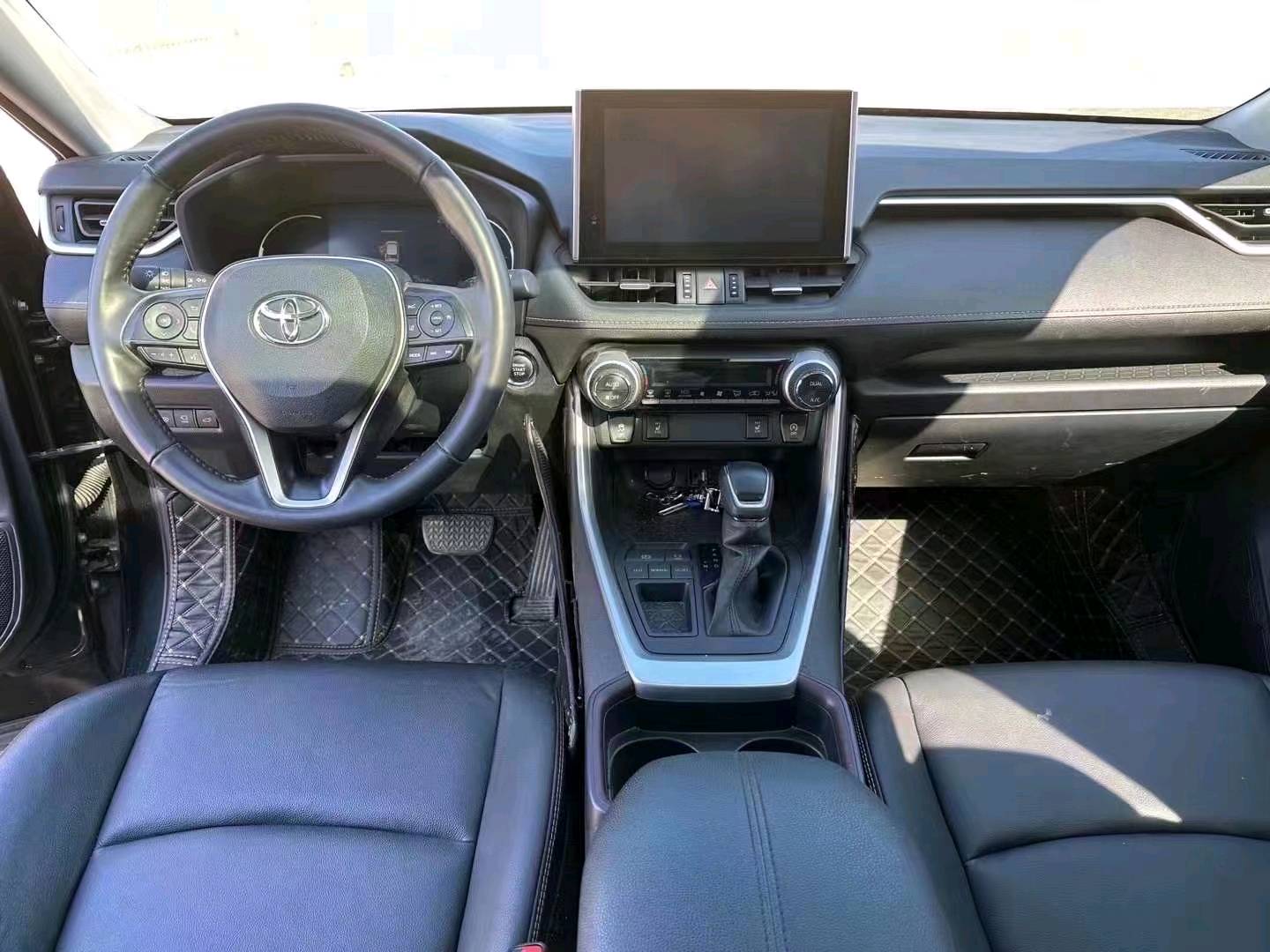 嘉兴22年丰田RAV4荣放8