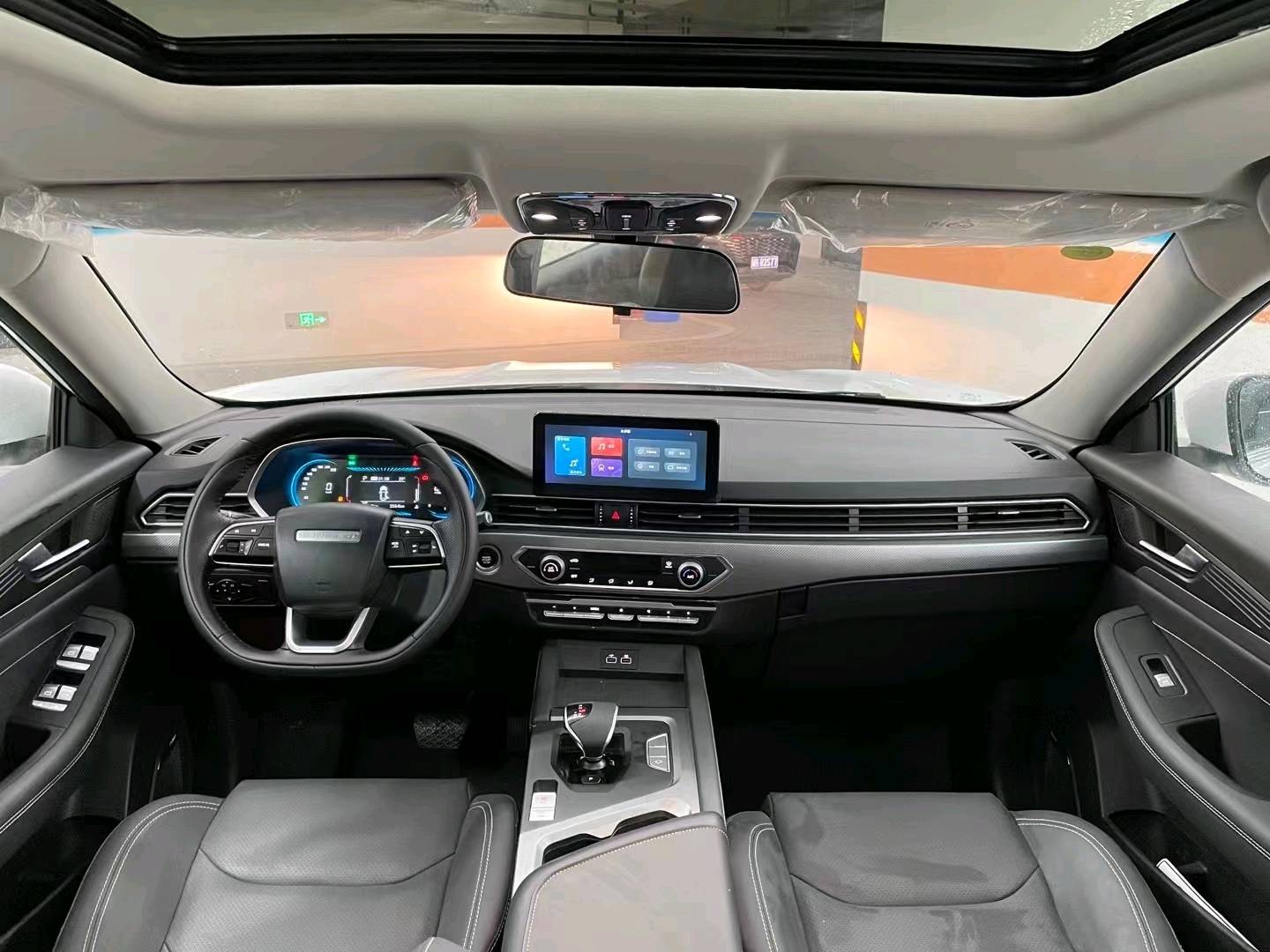 成都23年东南汽车DX概念车7