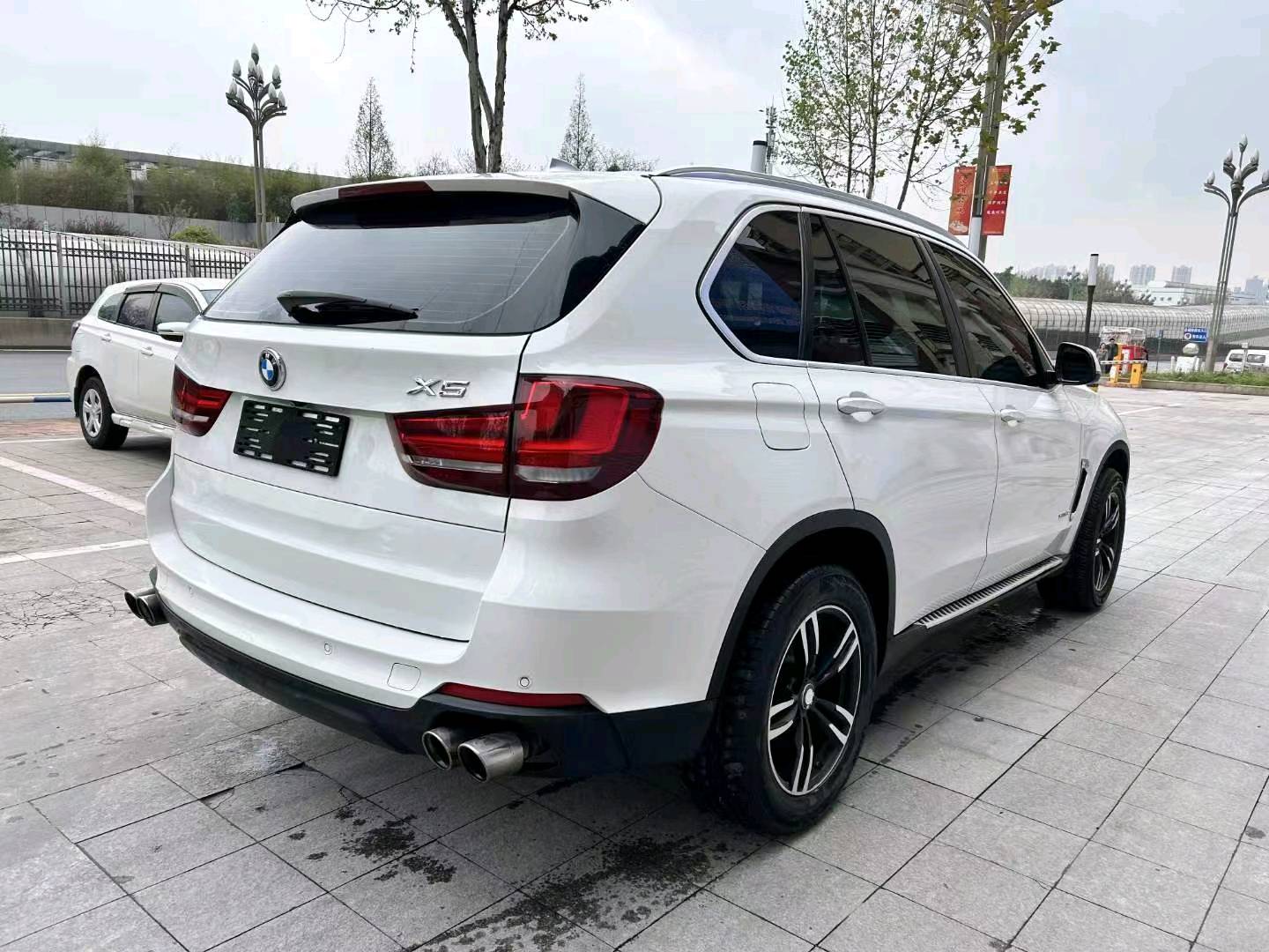 重庆20年宝马X54