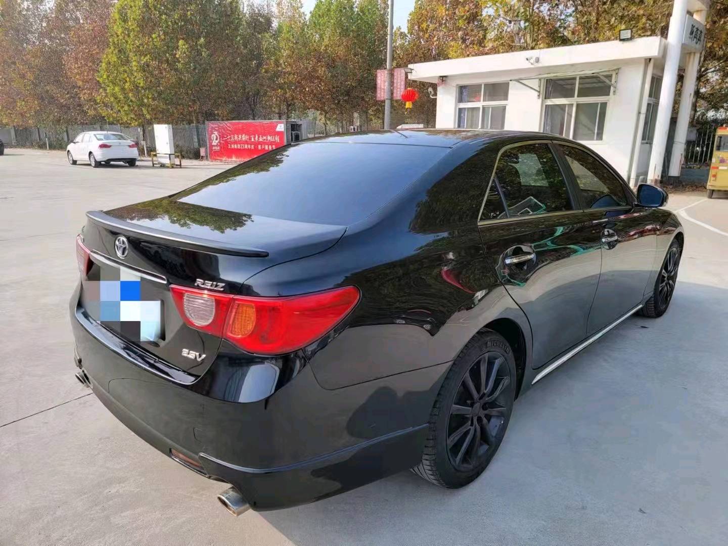 济南13年丰田锐志7