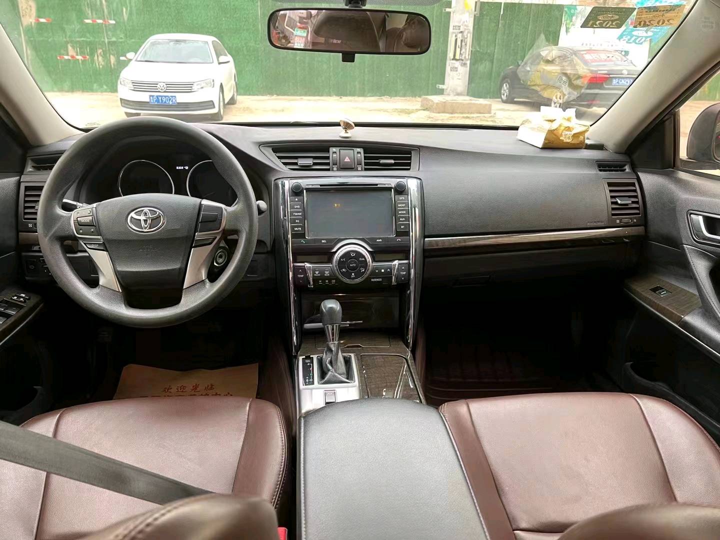 济南14年丰田锐志6