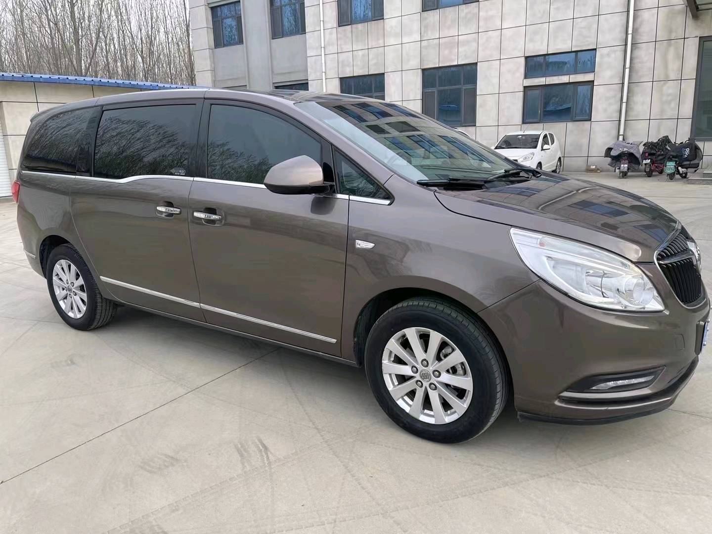 青岛18年别克GL83