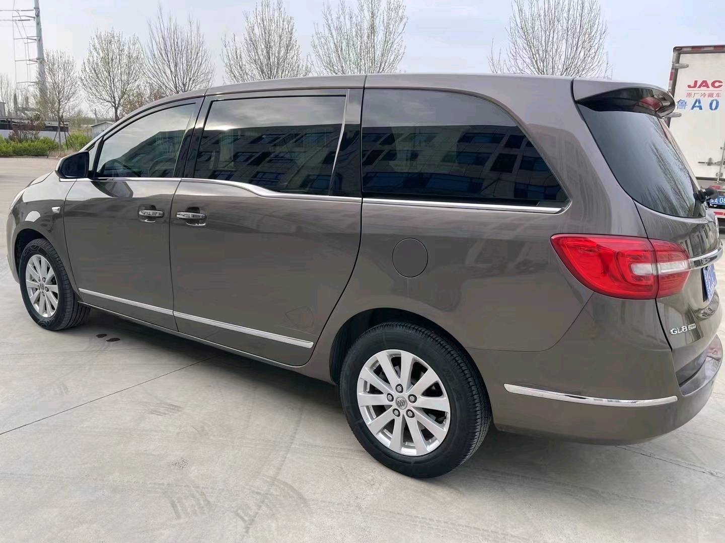 青岛18年别克GL86
