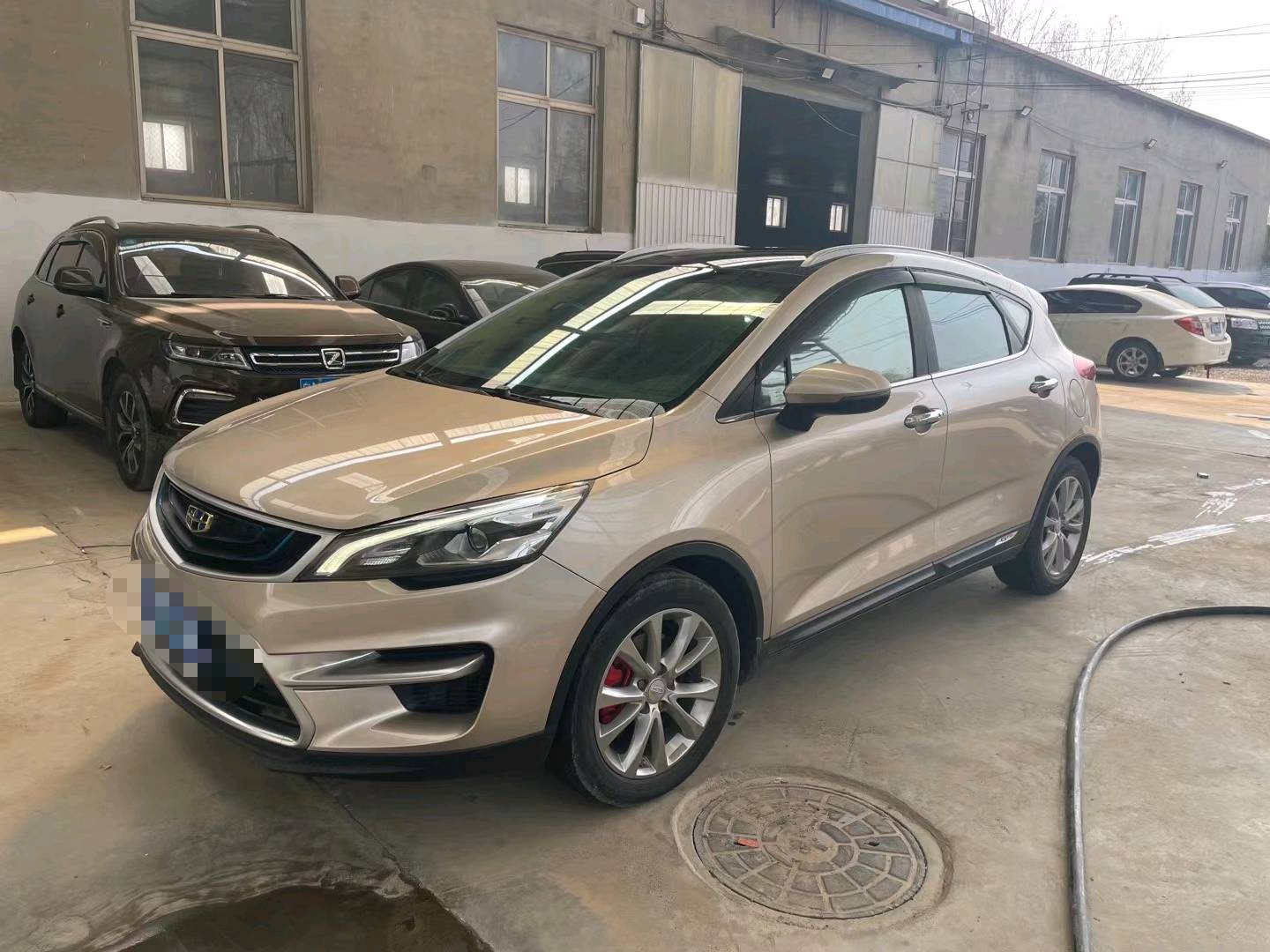 保定17年吉利帝豪GS2