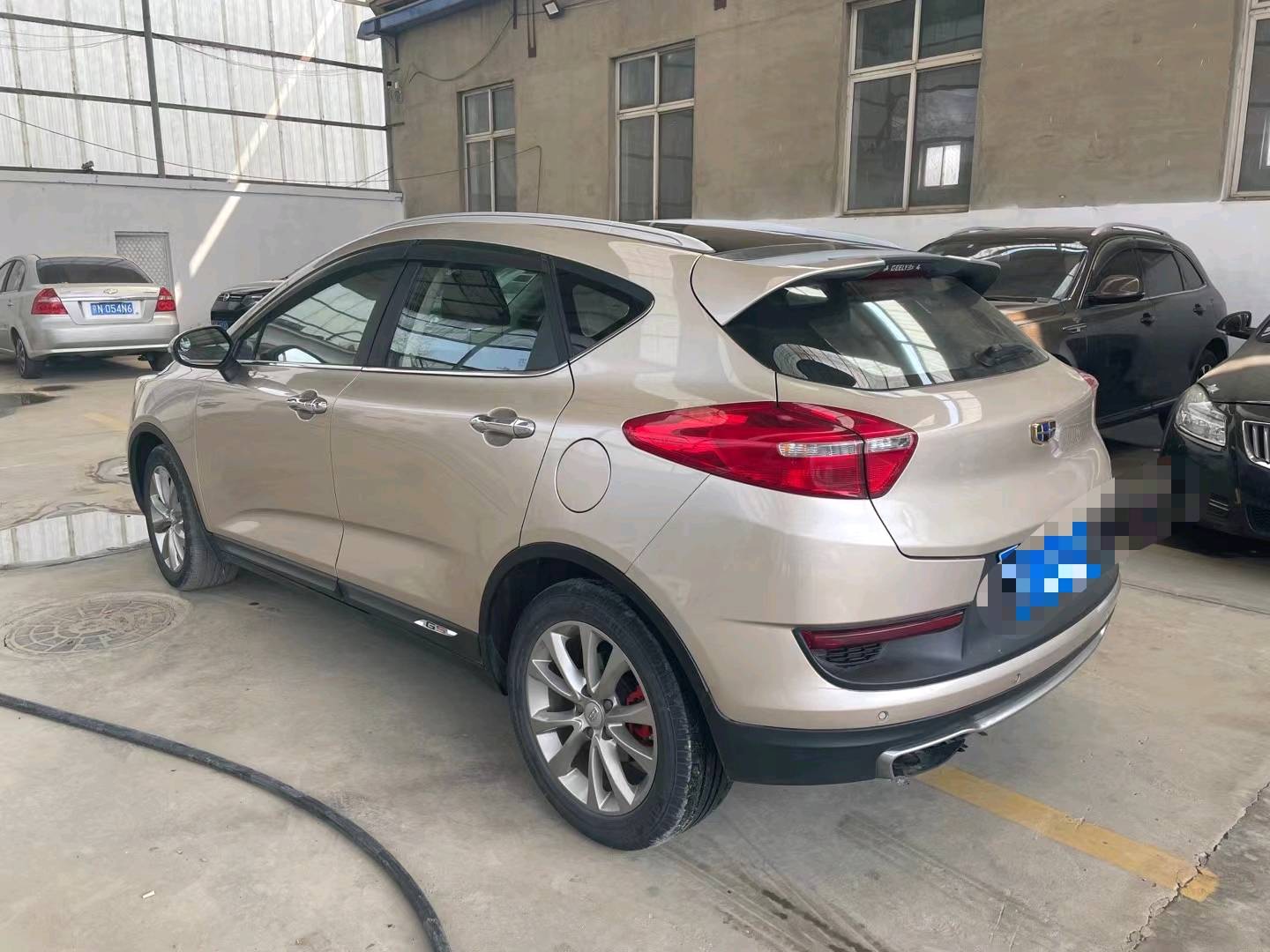 保定17年吉利帝豪GS4