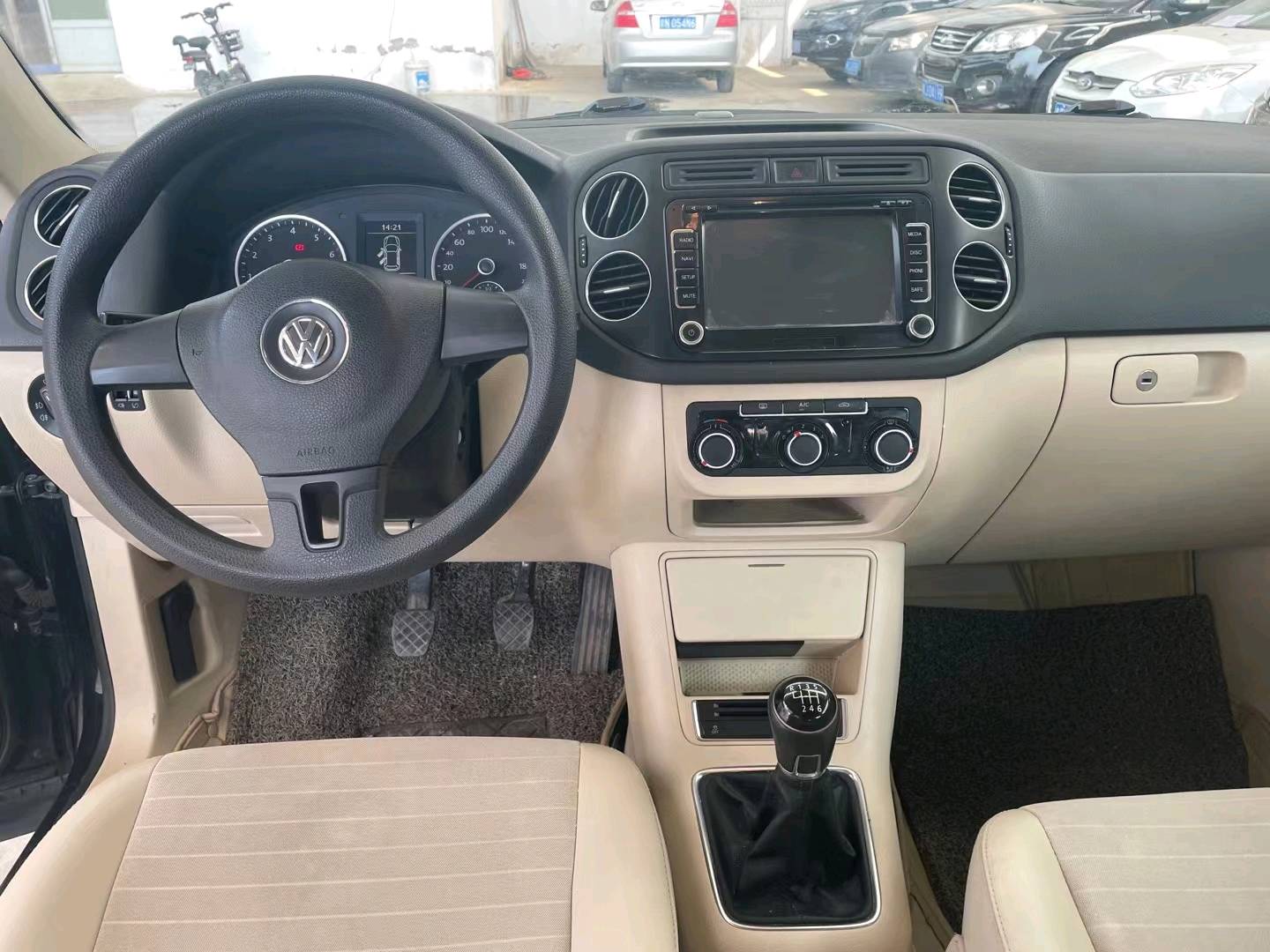 保定14年大众途观9