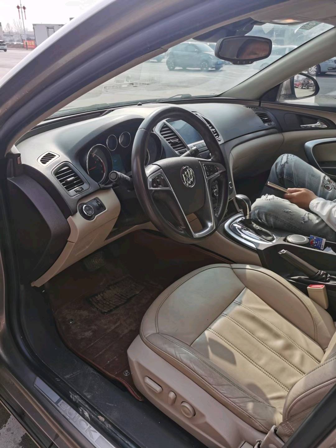 石家庄11年别克君越7