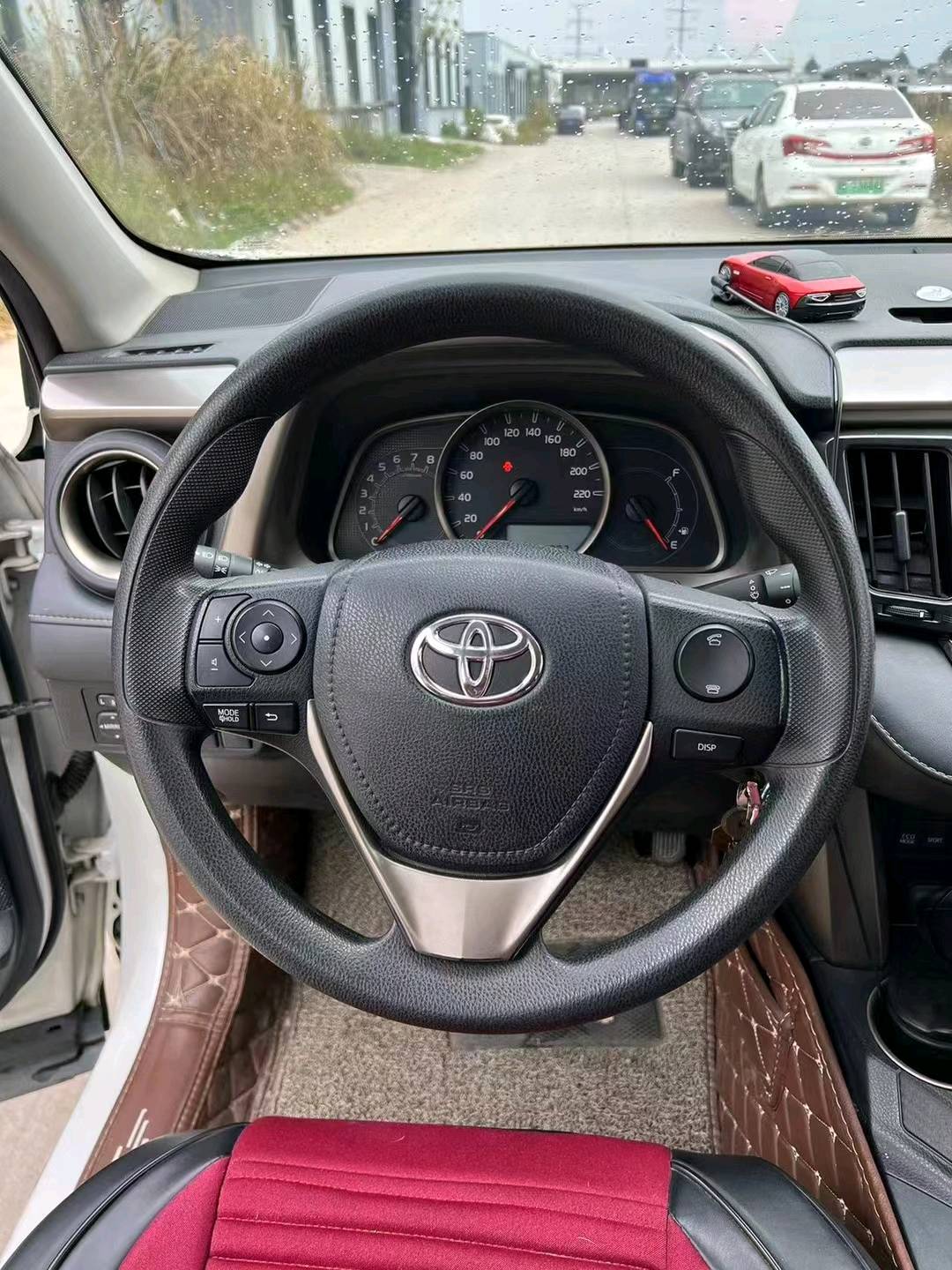 宜昌15年丰田RAV48