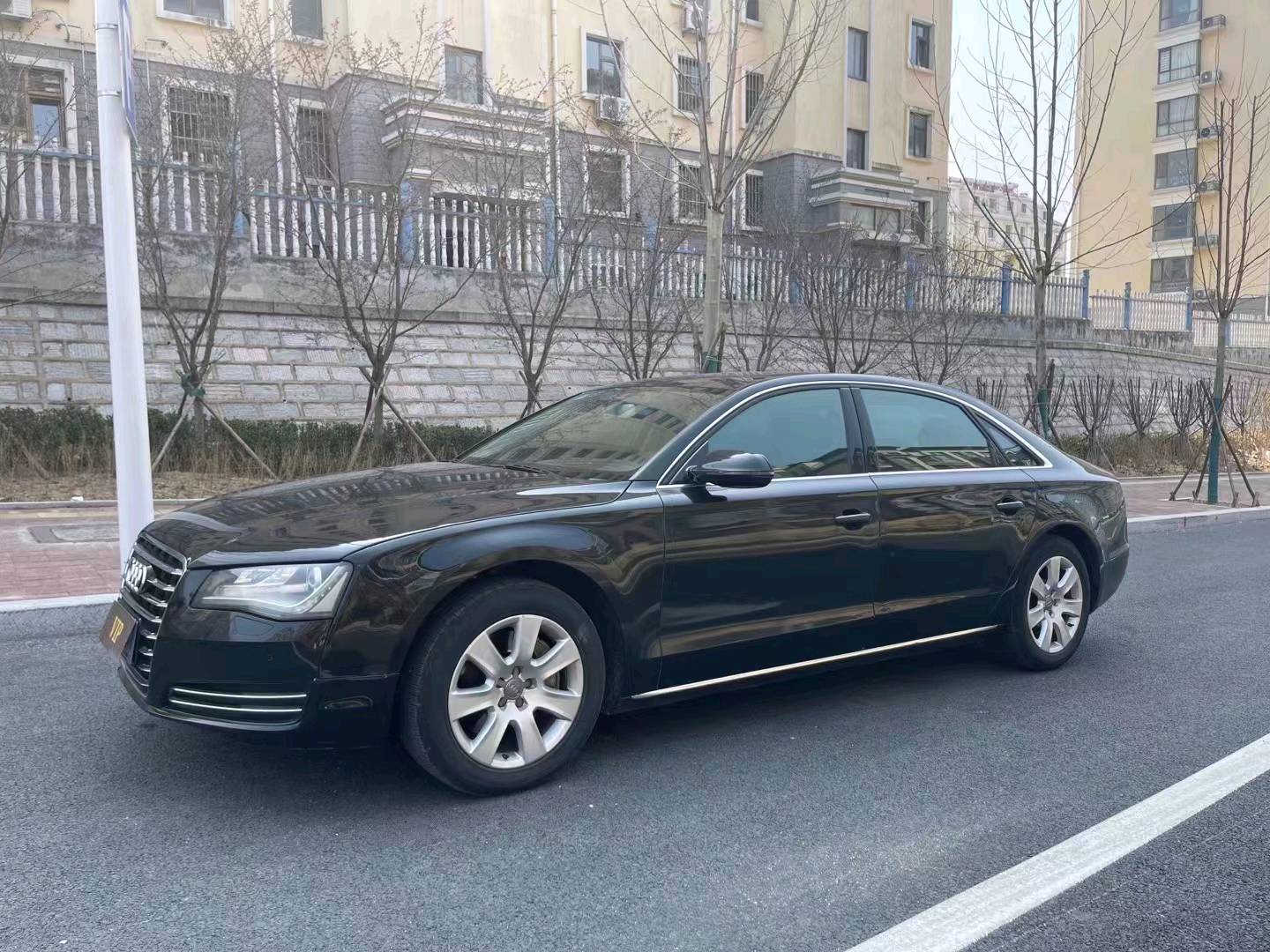 东营12年奥迪A8L3