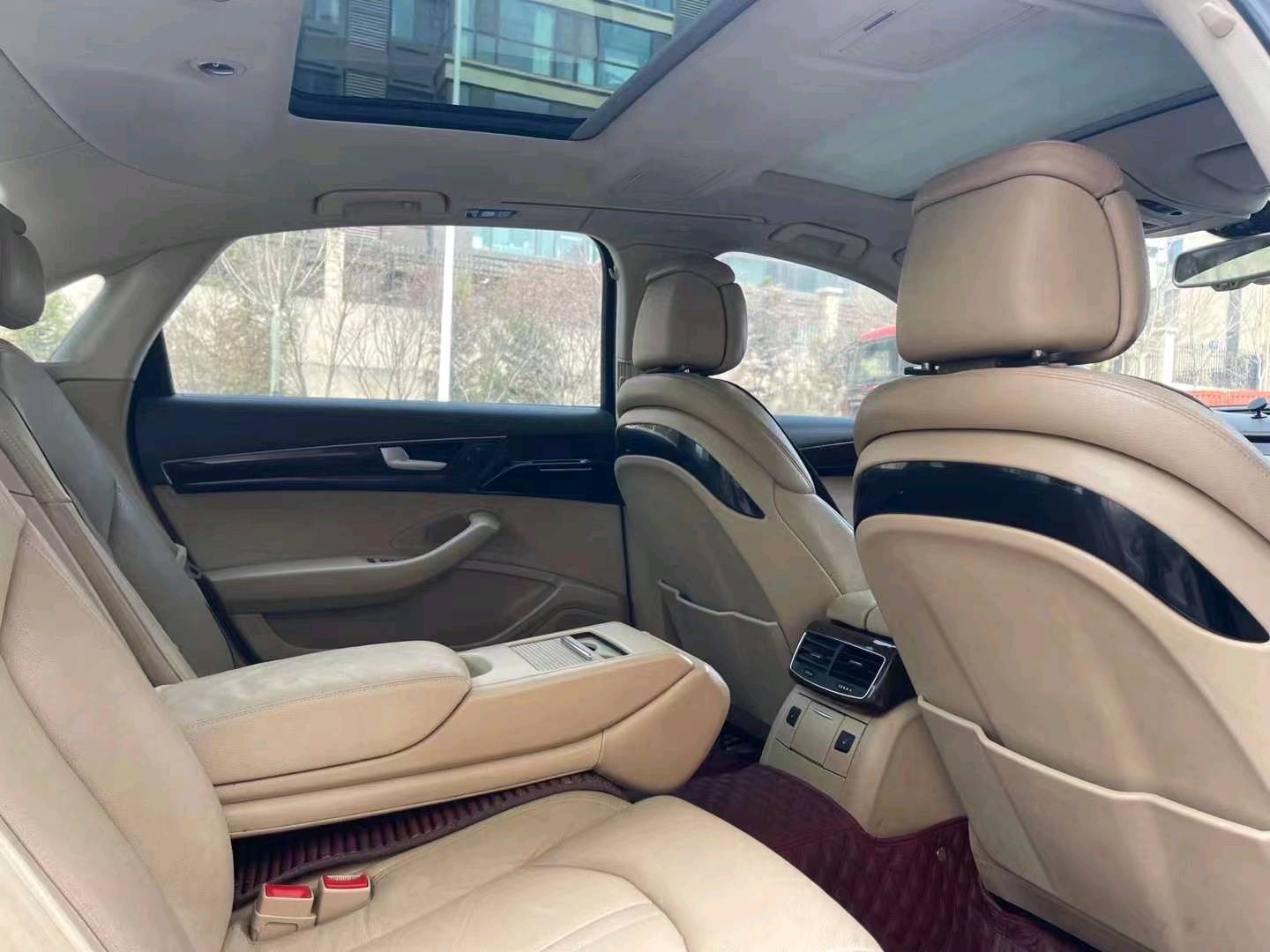 东营12年奥迪A8L8