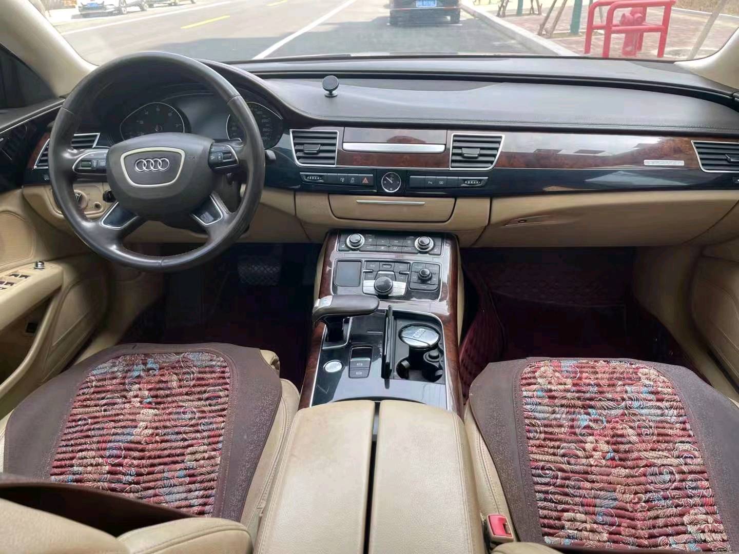 东营12年奥迪A8L9