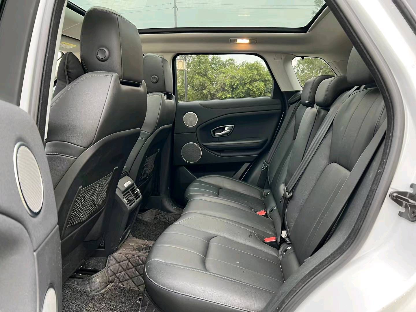 汕头18年路虎极光6