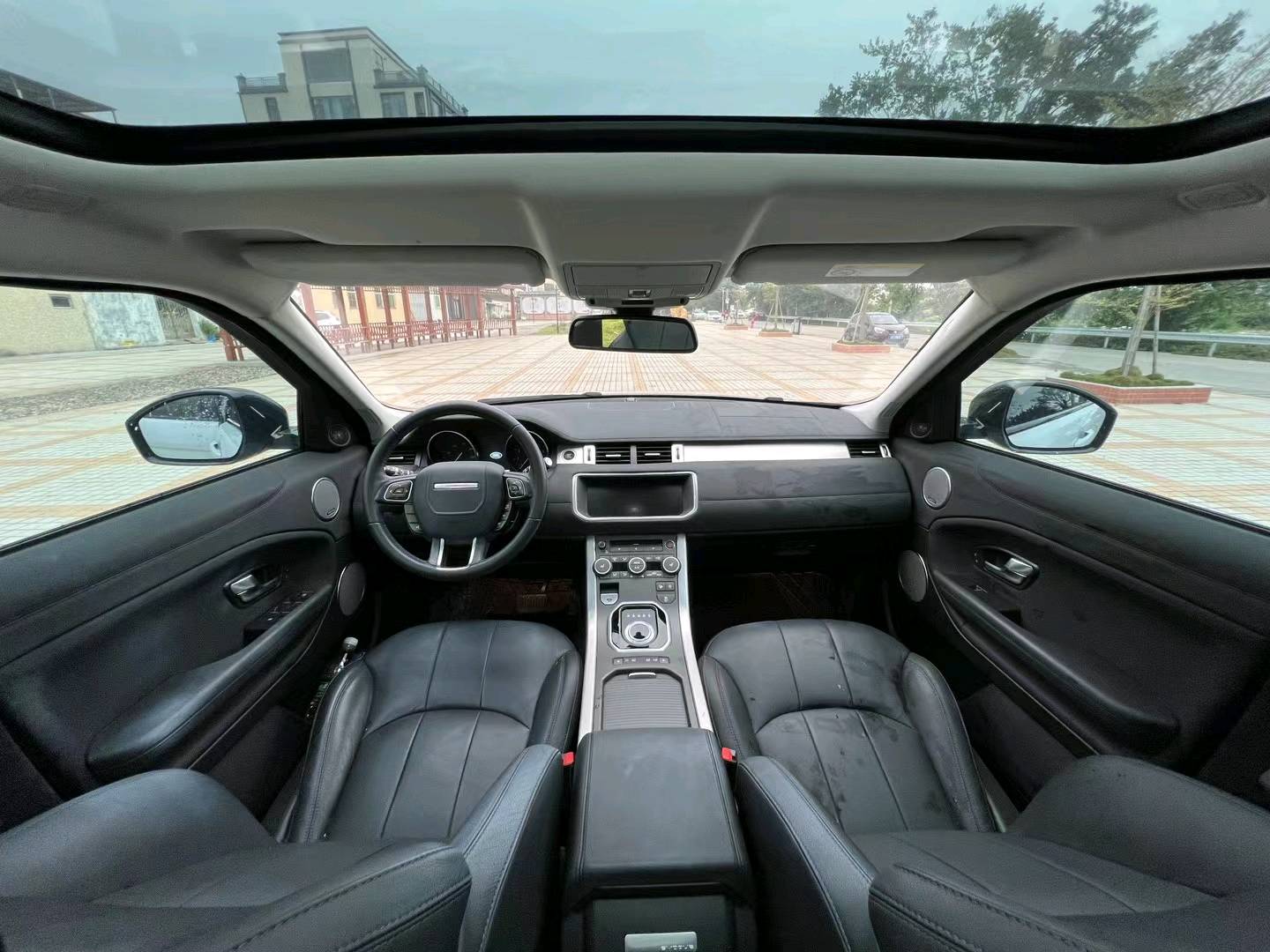 汕头18年路虎极光7