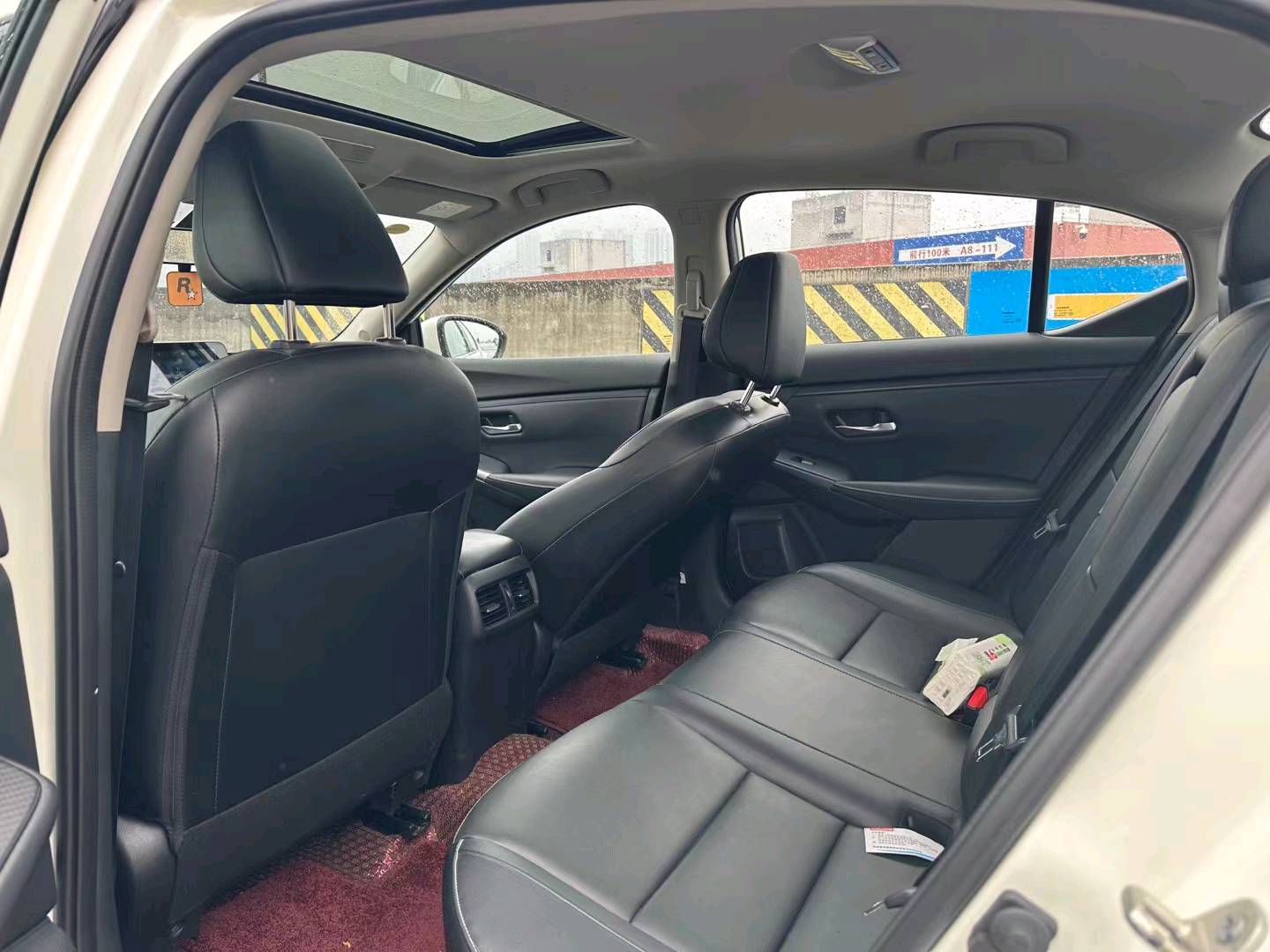 宜昌22年日产轩逸5