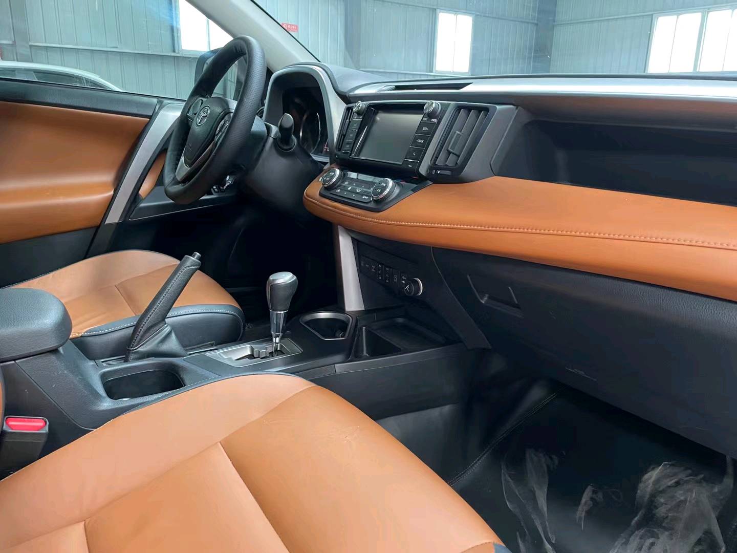 济南16年丰田RAV4荣放8