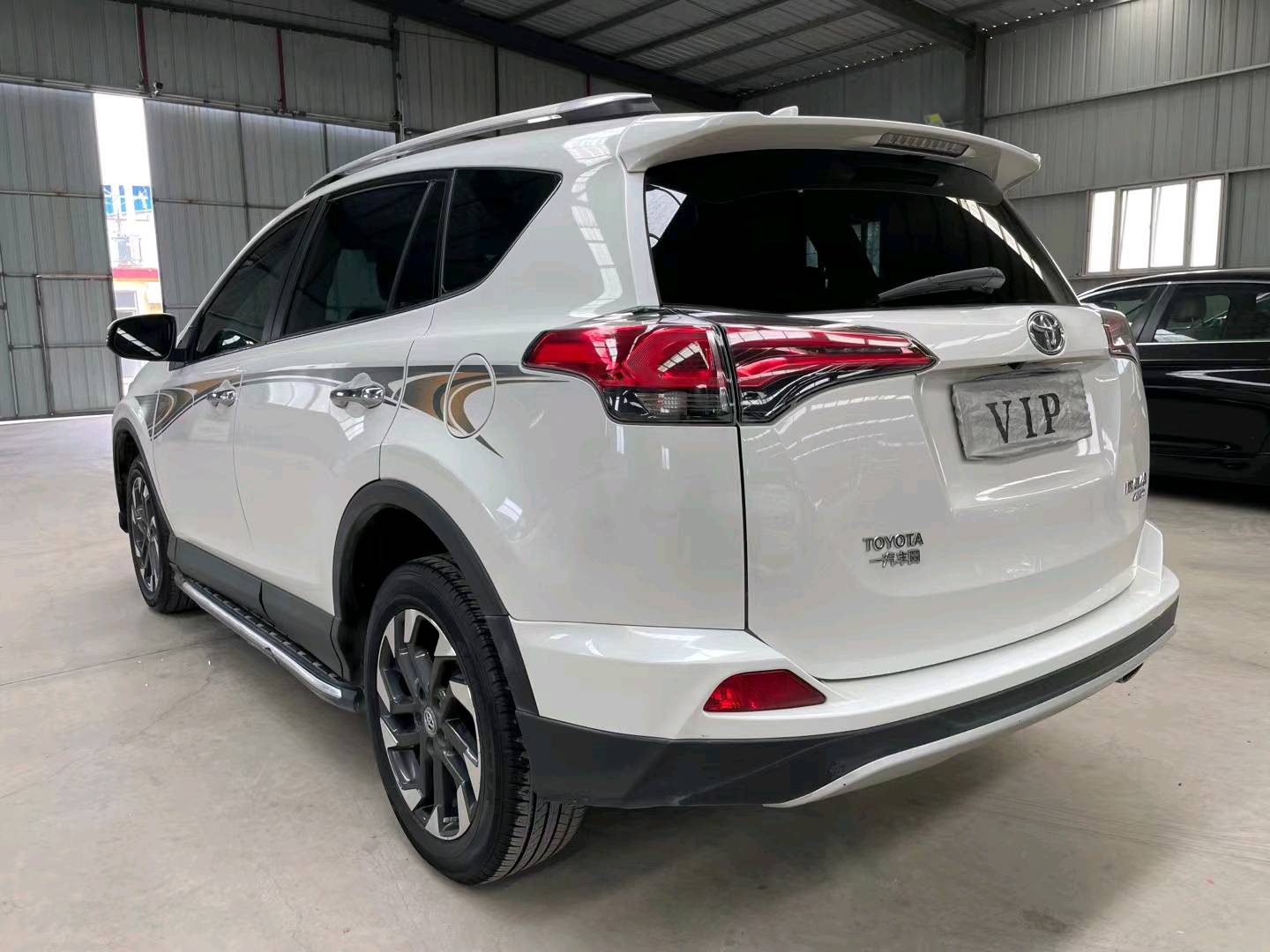 济南16年丰田RAV4荣放9