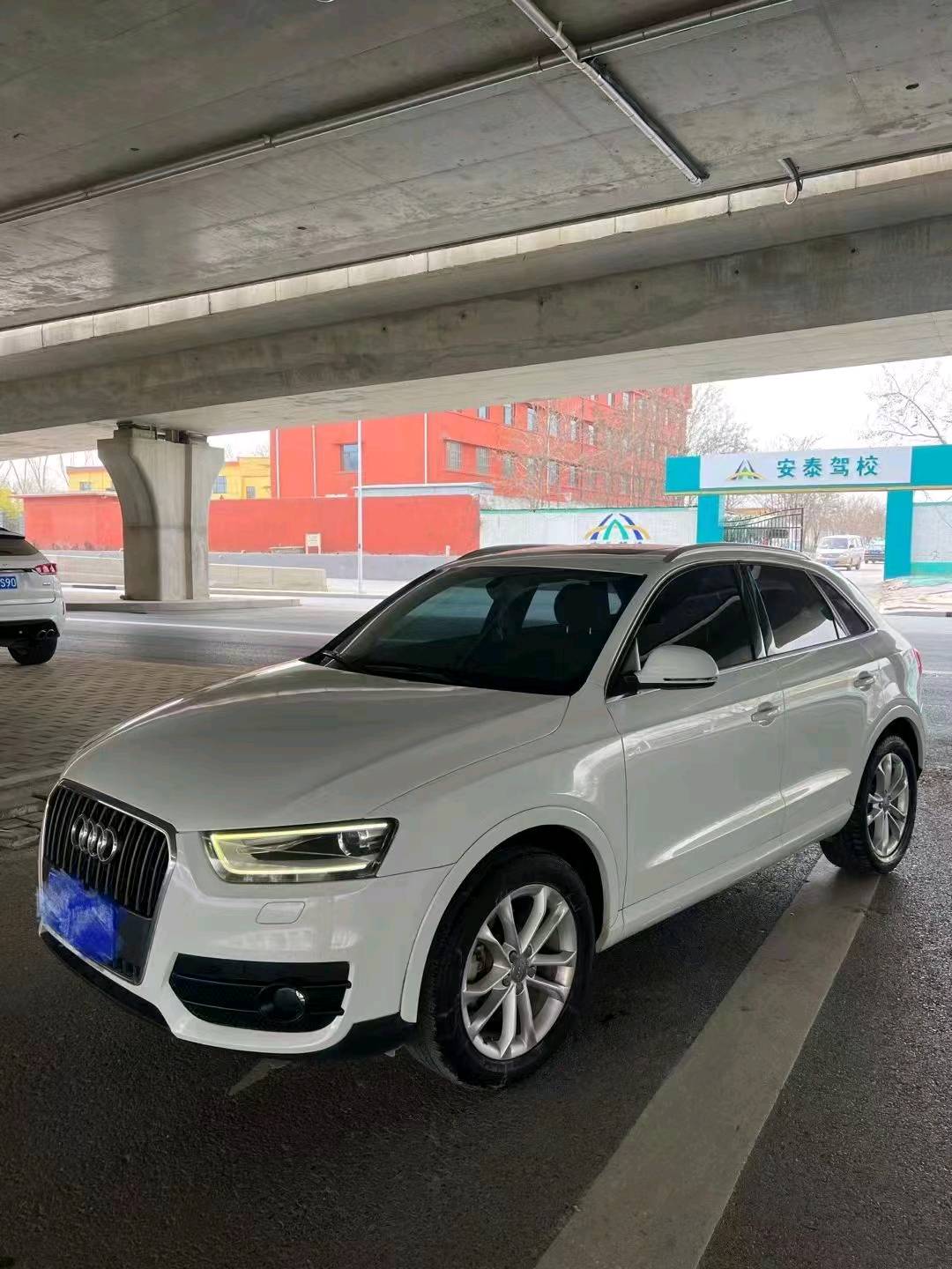 邢台13年奥迪Q38