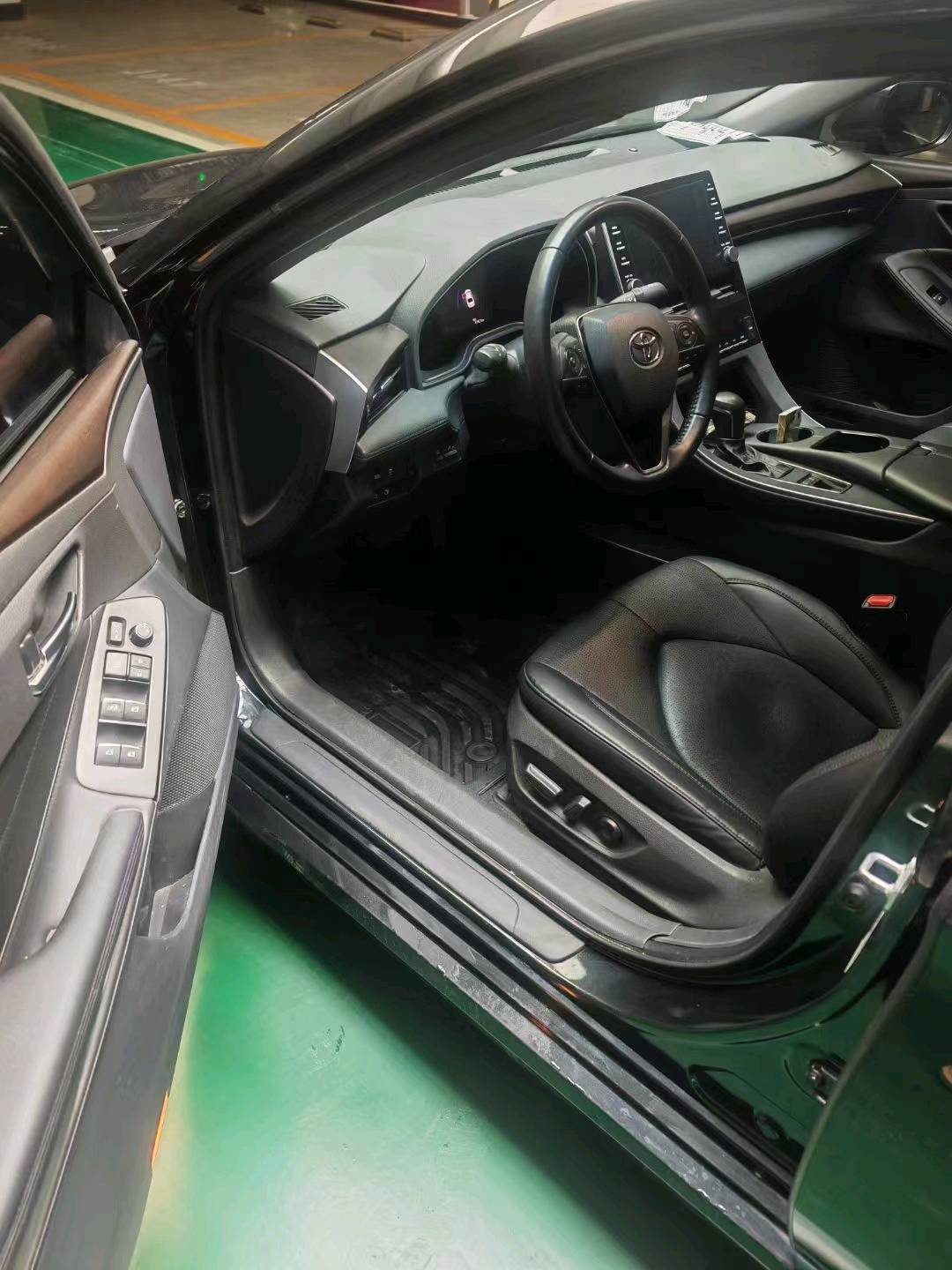 济南22年丰田亚洲龙8