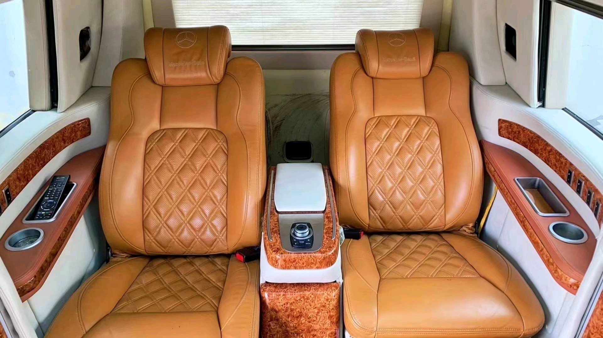 廊坊15年奔驰威霆5