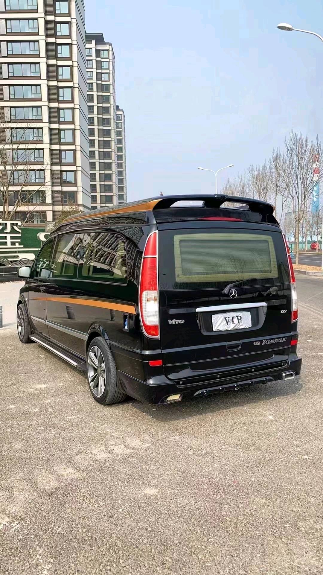 廊坊15年奔驰威霆8