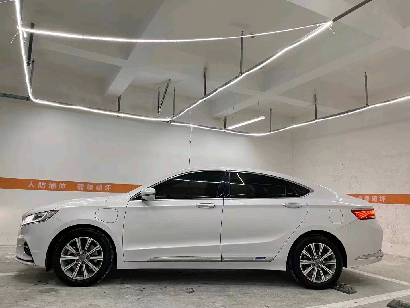 成都20年吉利博越3